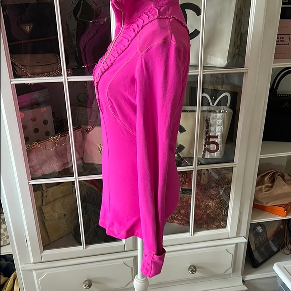 Lululemon Pink Ruffled Half Zip - Picture 4 of 10